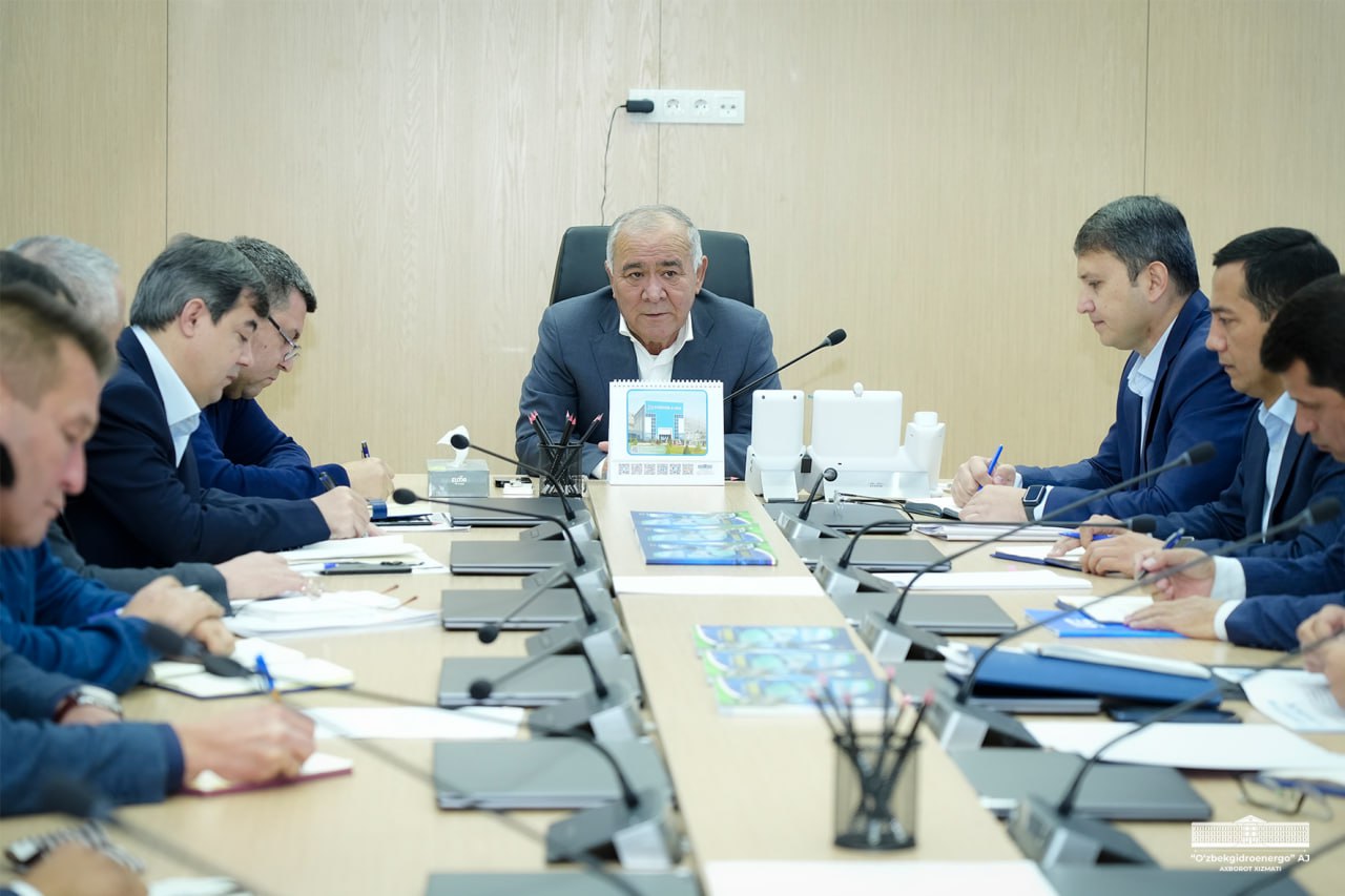 “O‘zbekgidroenergo”da AI texnologiyalarini rivojlantirish strategiyasi muhokama qilindi