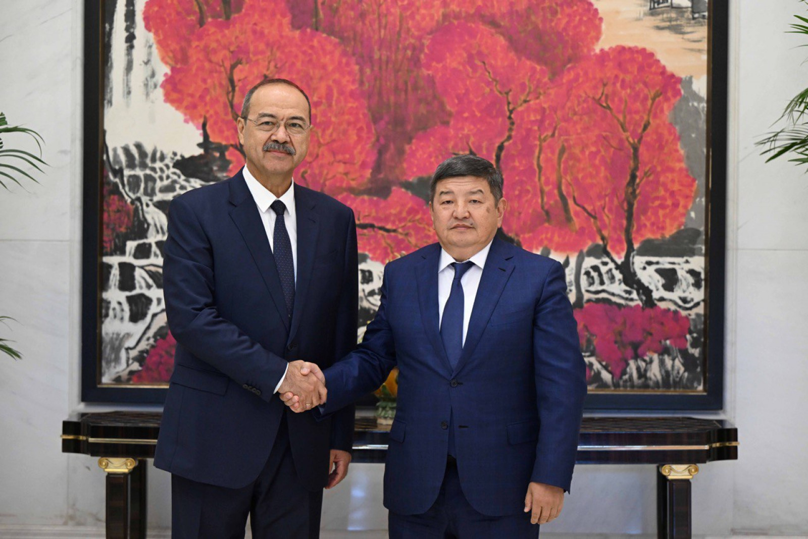 Chotqol daryosida Qambarota GES ni qurish bo‘yicha muzokaralar bo‘lib o‘tdi